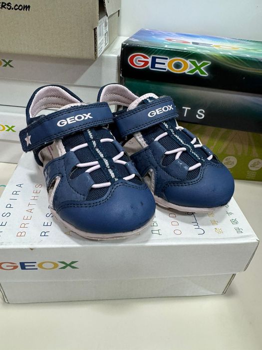 Sapatos Geox menina 26