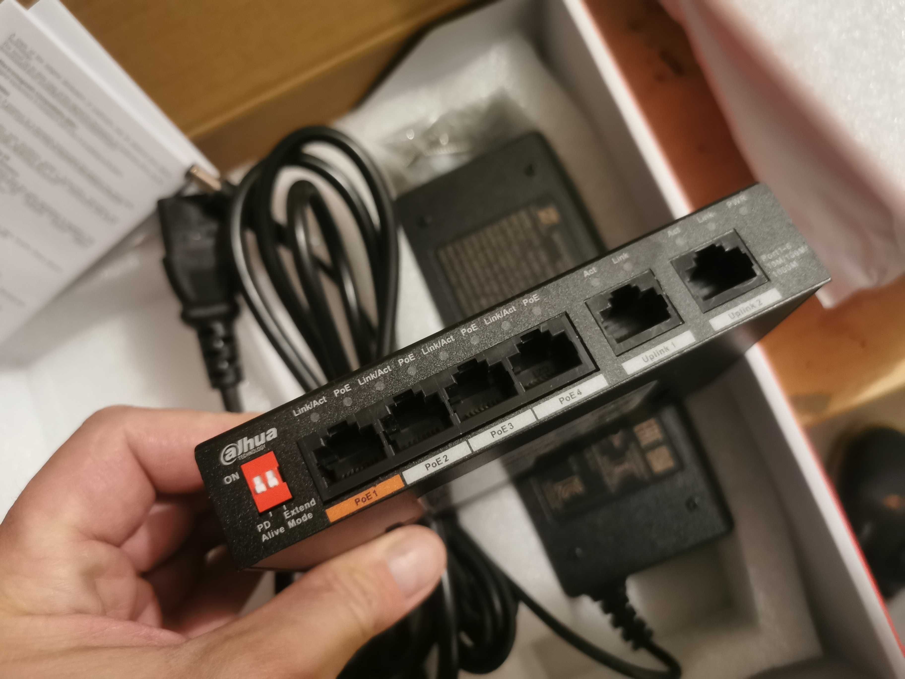 Dahua PFS3006-4GT-60-V2 6 portów Gigabitowy Switch do monitoringu