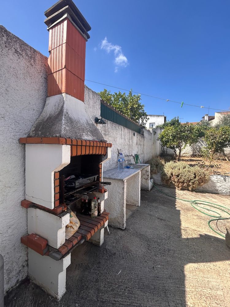 Casa em aldeia junto à cideade de beja