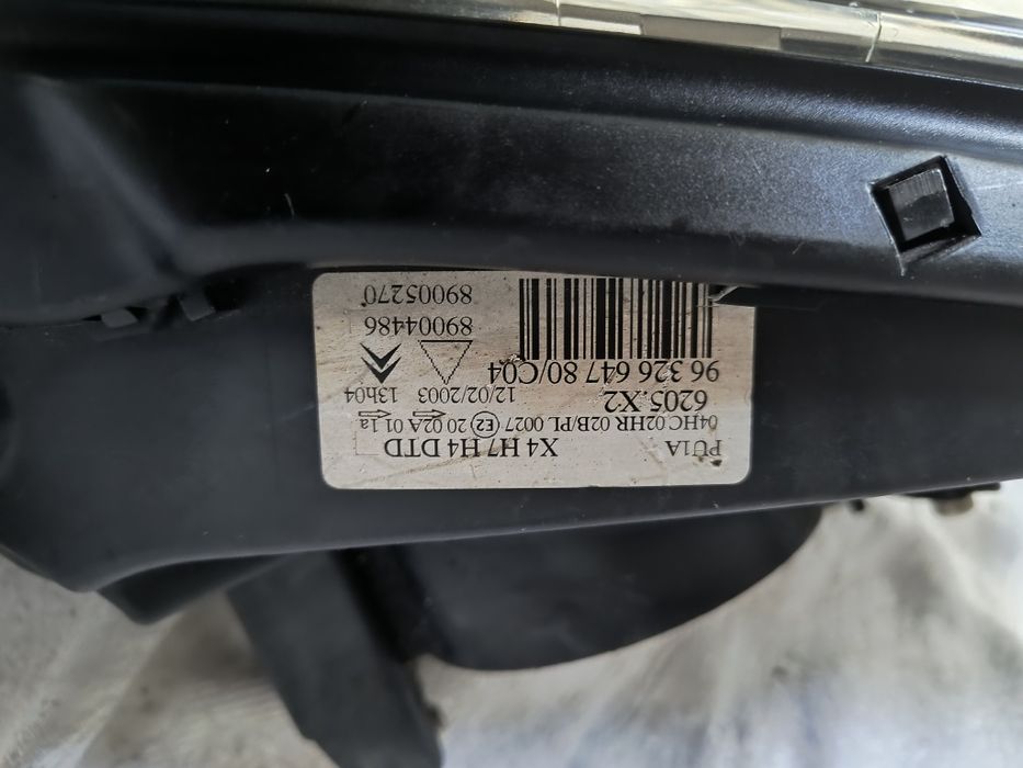 Lampa prawa Citroen C5 Europa reflektor przedni