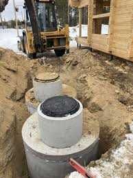 Бетонні круги кільця залізобетонні Септик під ключ квадратиКаналізація