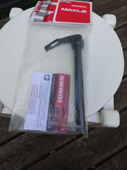 Sztywna Ośka SRAM Maxle Lite 15mm oryginalny, fabrycznie zapakowany