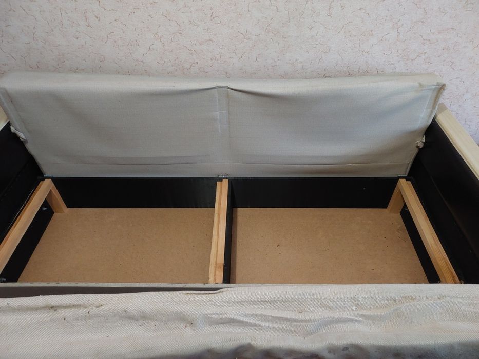 Диван  безкоштовно б/у