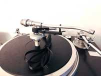 Braço com VTA Denon DA 309