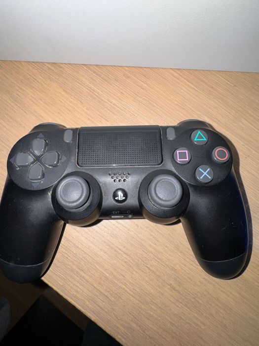 Ps4 PRO 1 TB Branca