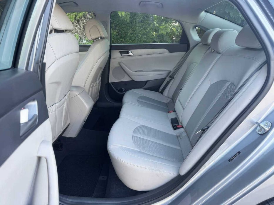 Hyundai Sonata SE      2017