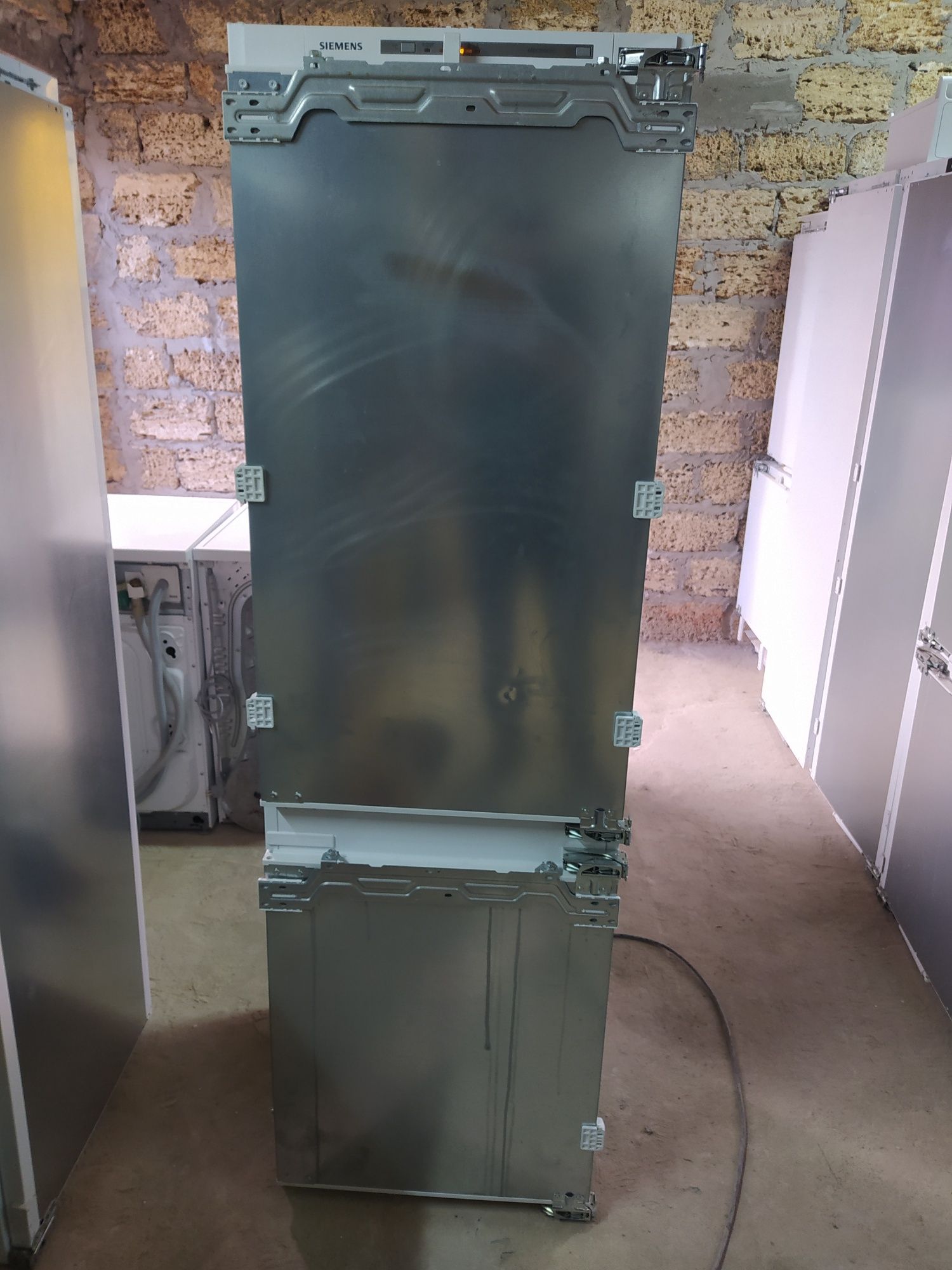 Вбудований холодильник  Siemens KI86VVF30