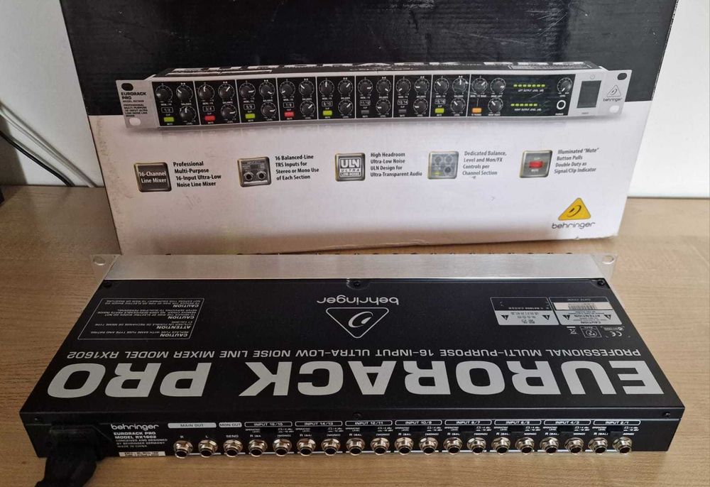 Behringer Eurorack PRO RX1602  ultraniskoszumowy 16-kanałowy mikser .