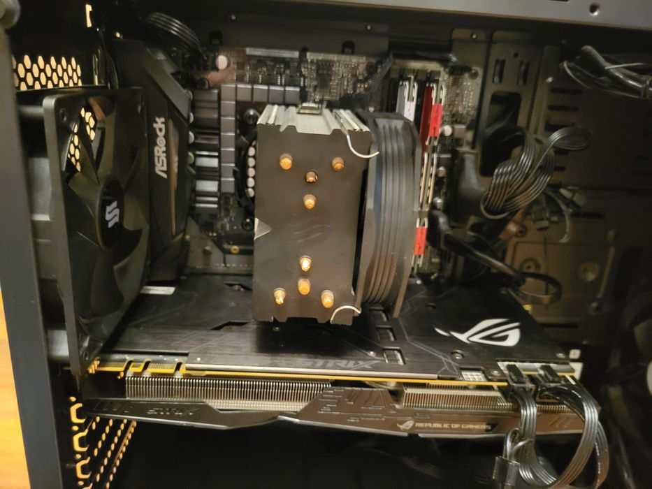 PC i5-8400 GTX 1080 8 GB RAM 2x 8 GB