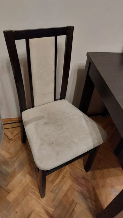 Rozkładany stół Agata Meble plus 6 krzeseł