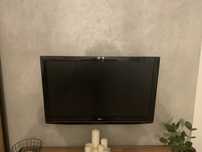 Telewizor LCD marki LG 42 cale