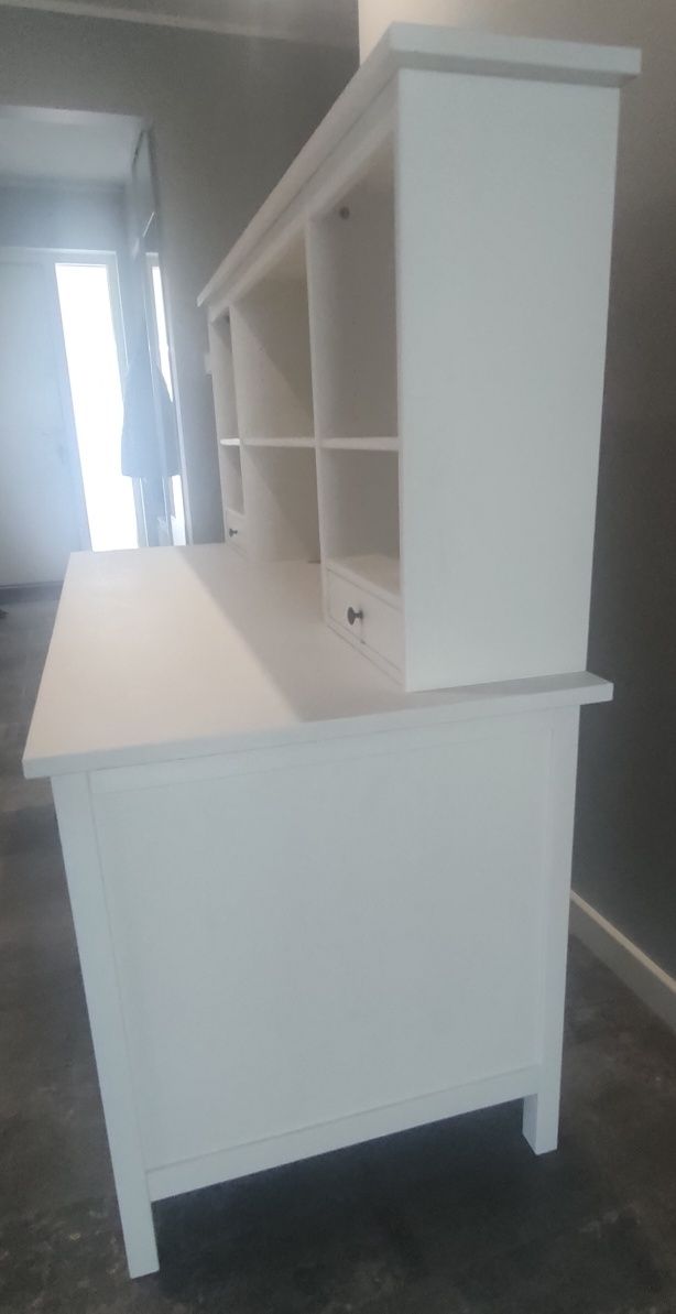 Białe duże biurko IKEA z nadstawką