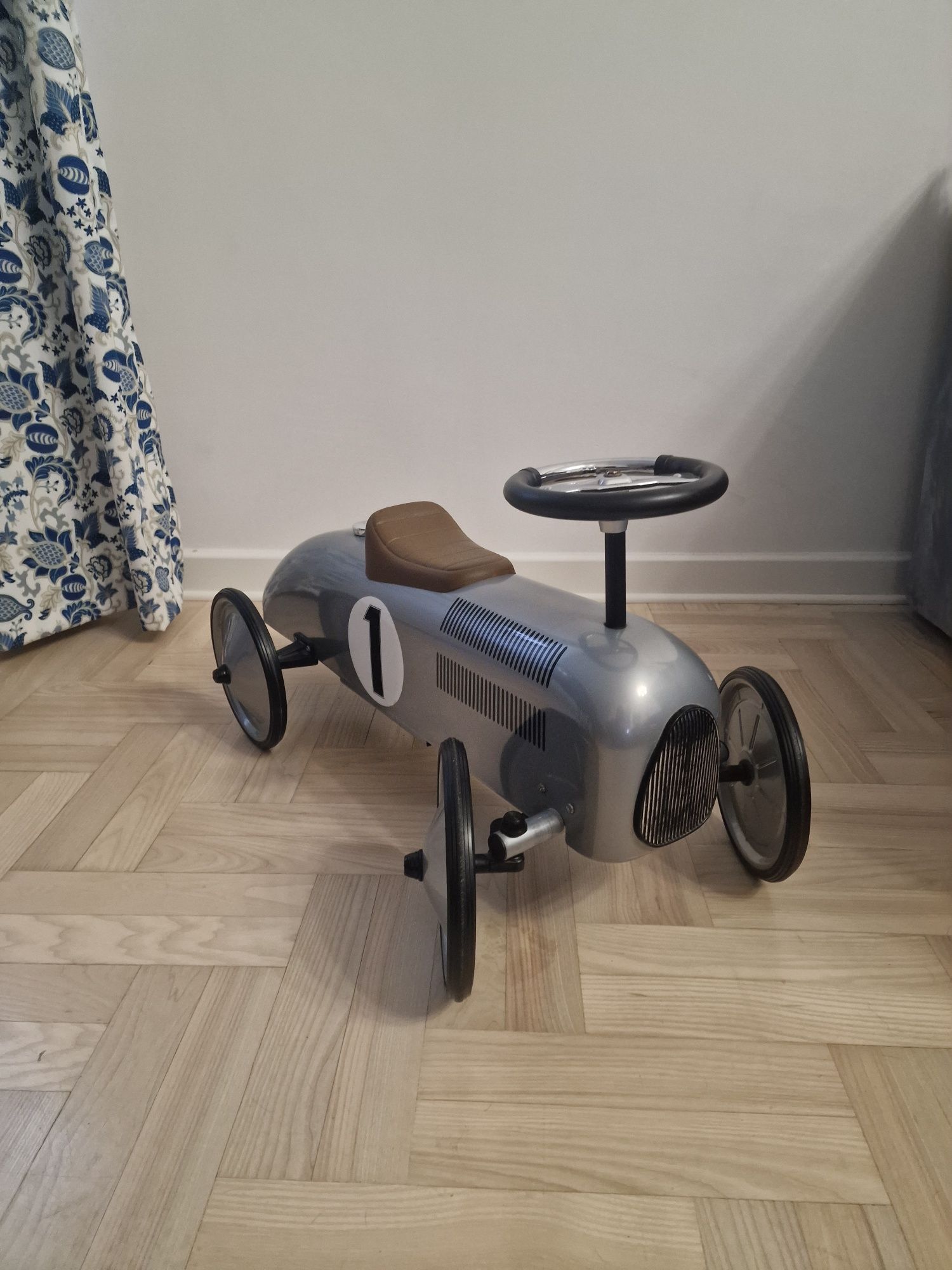 Goki srebrny jeździk retro formuła 1 14136