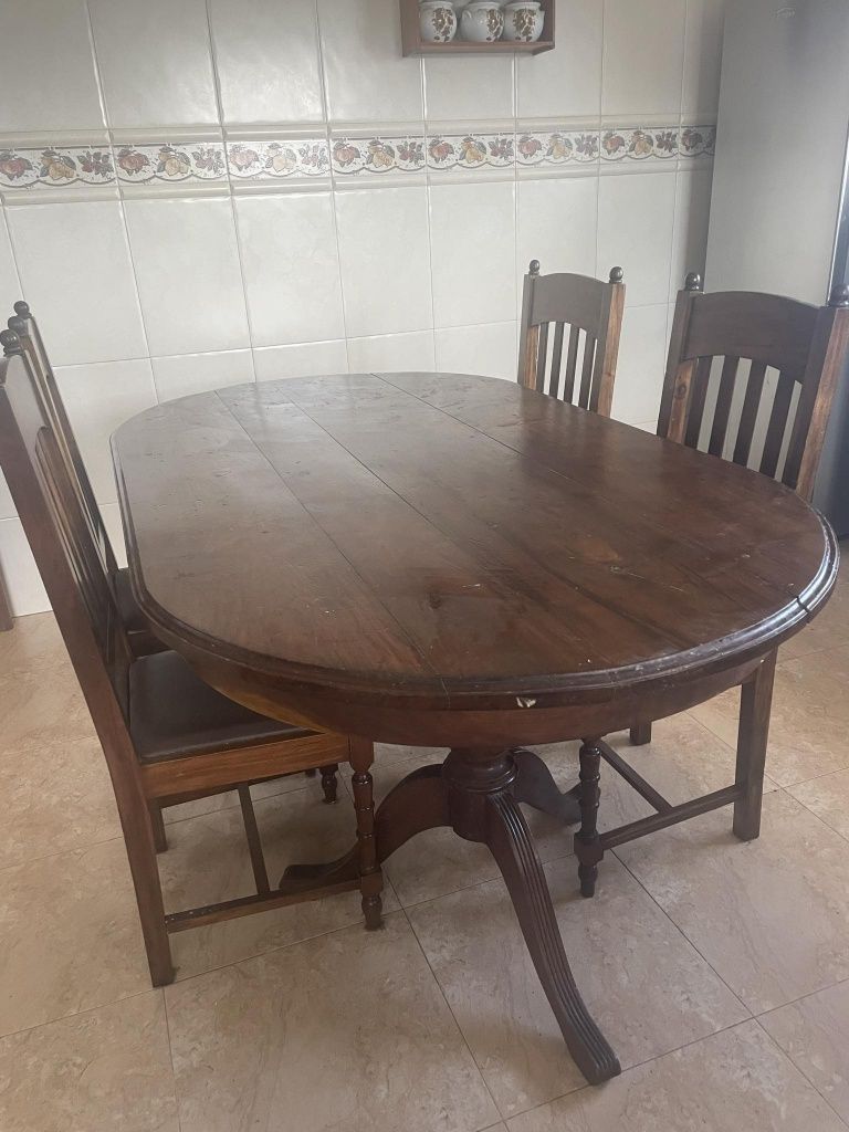 Mesa de cozinha  e 6 cadeiras