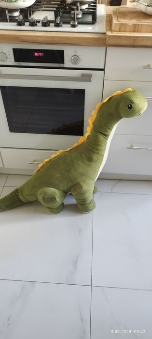 Duży pluszowy dinozaur