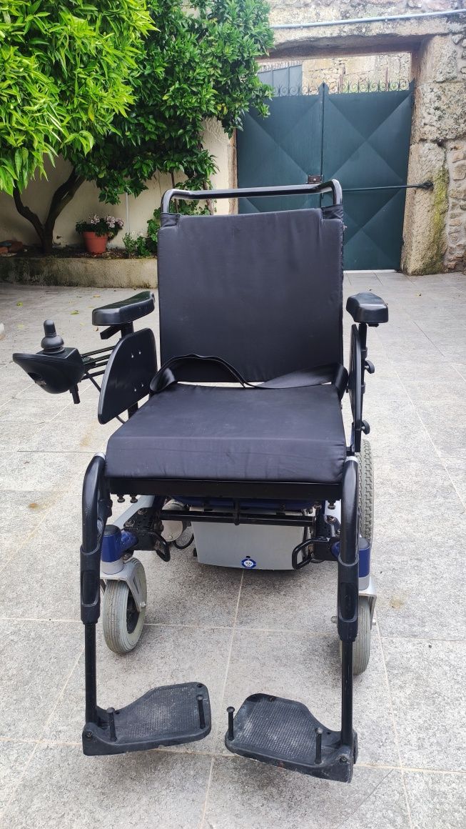 Cadeira rodas marca invacare