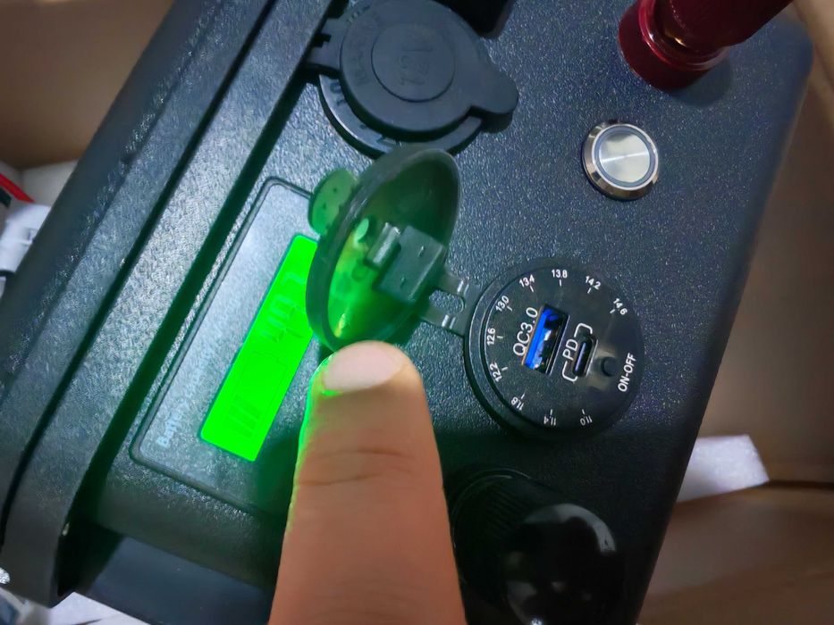 LiFePO4 аккумулятор от SJY в кейсе 100Ah 12V 1,24K BMS Bluetooth IP67