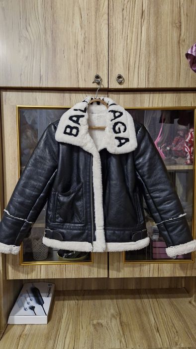 Искусственная дубленка, тёплая.