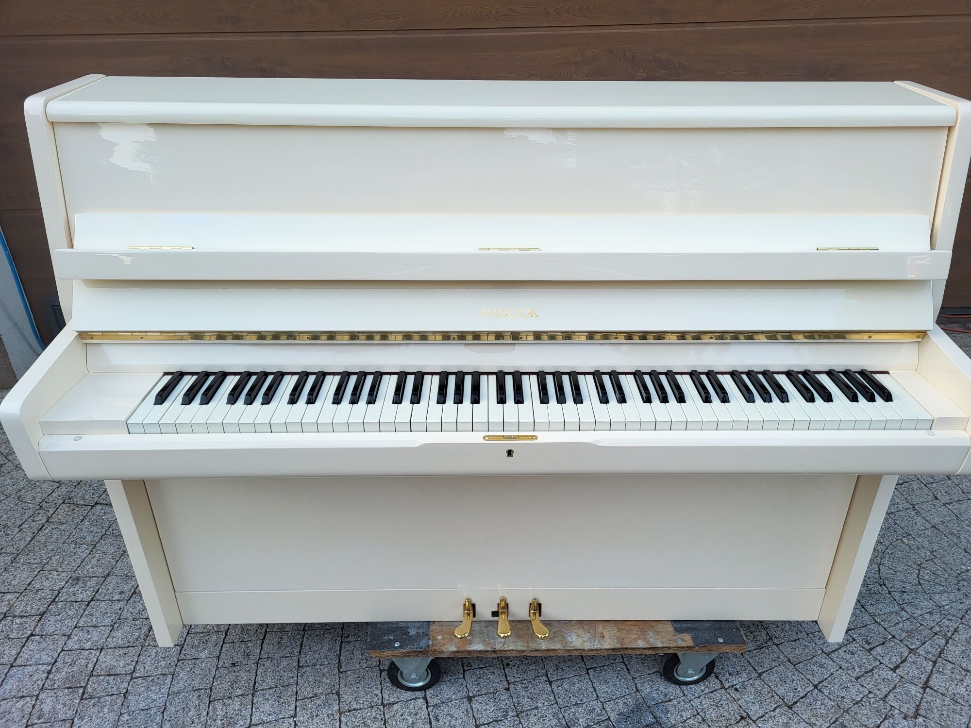 Handok Korea 110 pianino idealne do nauki białe nie malowane gwarancja