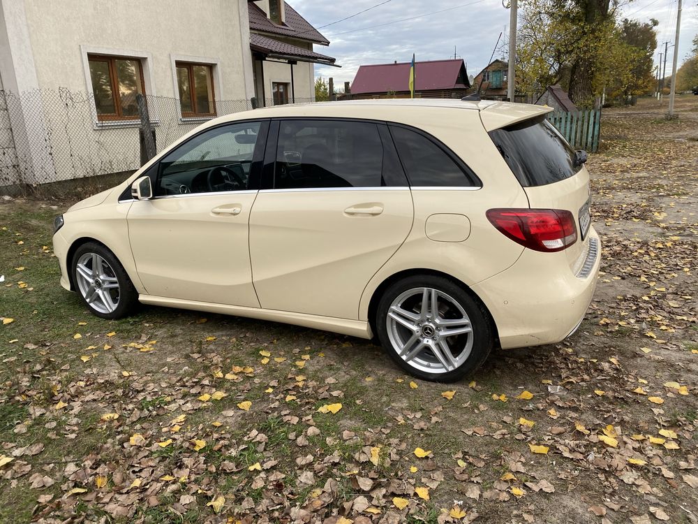 Mercedes-bens b180 1,5d 2015 109к.с.