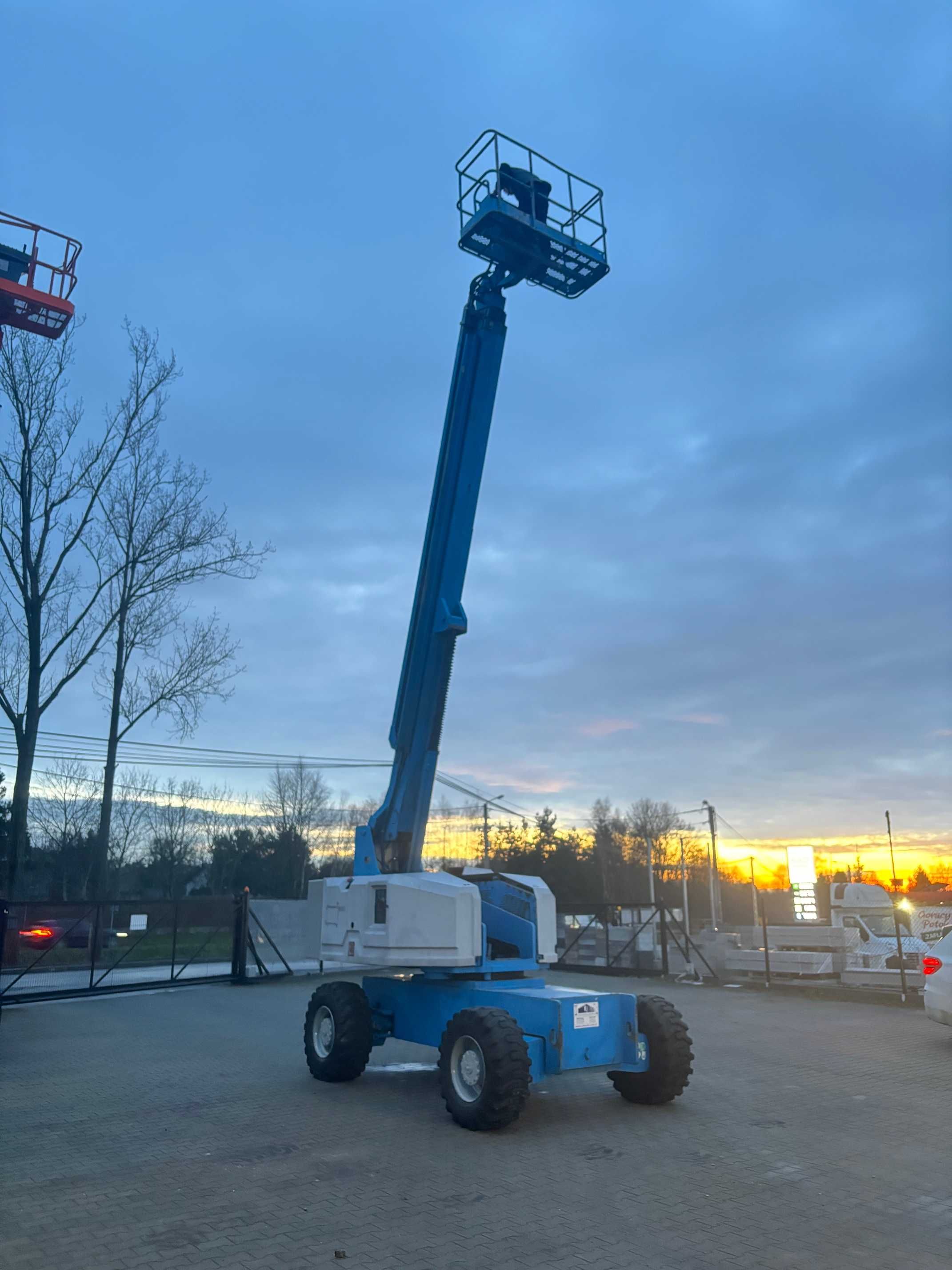 Zwyżka teleskopowa GENIE S60 - 20 metrów - 4x4