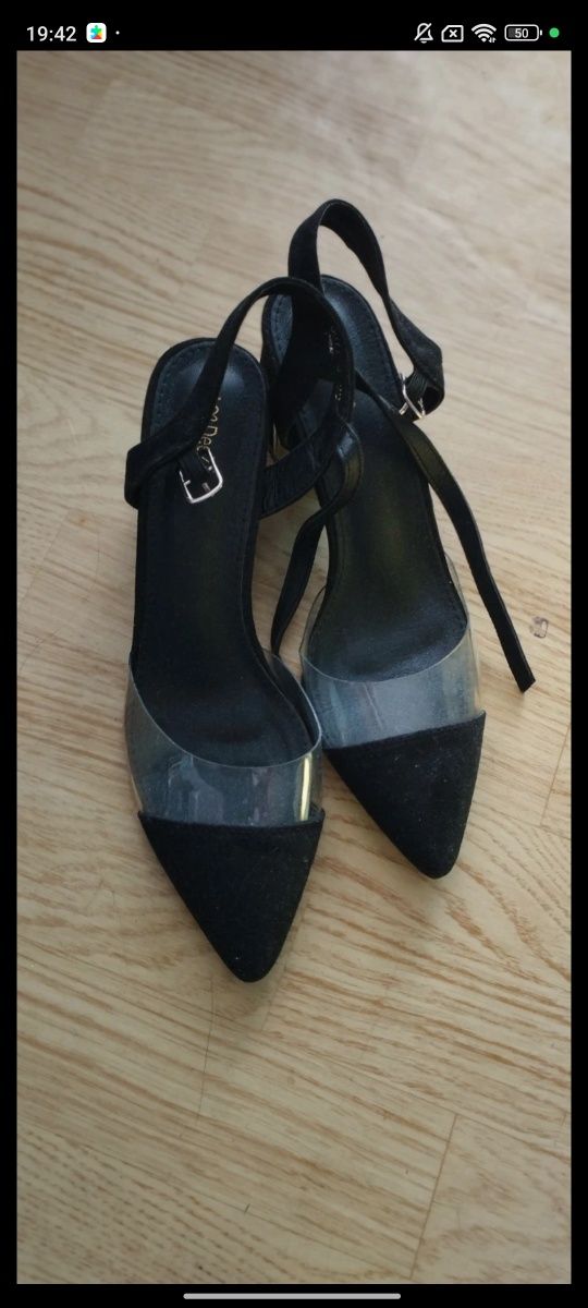 Buty na słupku jak nowe rozmiar 39.