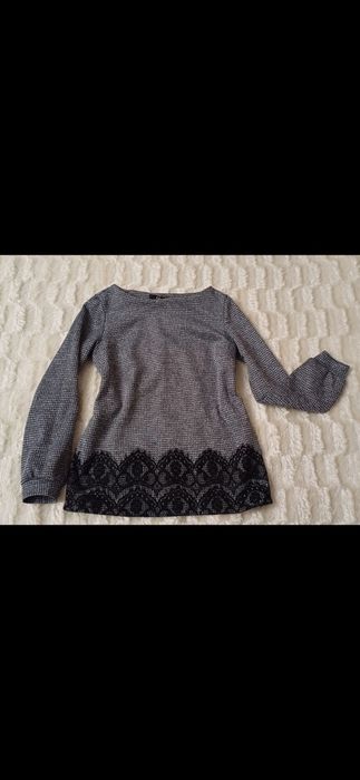 Продам кофту, светр з гепюровими вставками!