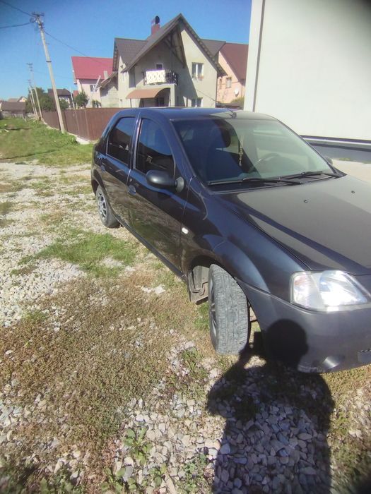 Автомобіль dacia logan