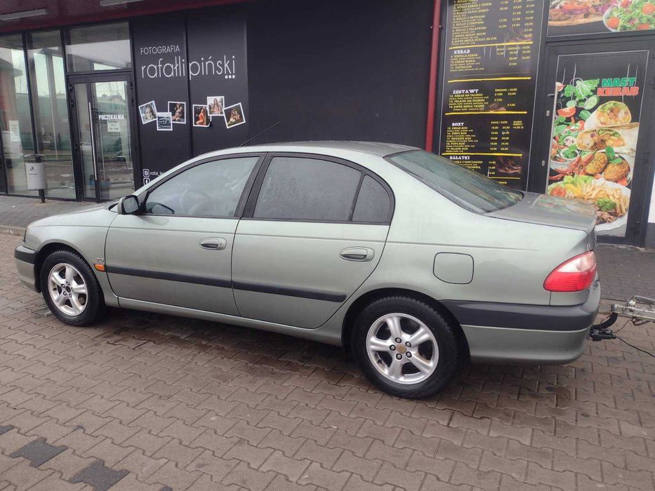 Toyota Avensis 2001r 2.0 benzyna godna polecenia