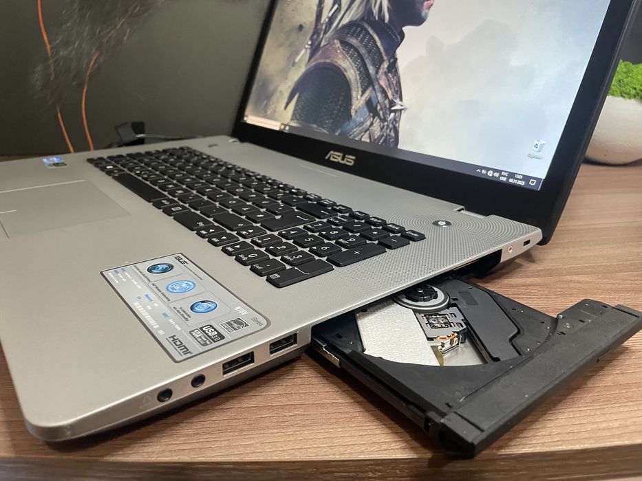 Мощный, большой ноутбук Asus/FHD/Core i7/SSD+HDD/Nvidia Geforce GTX650