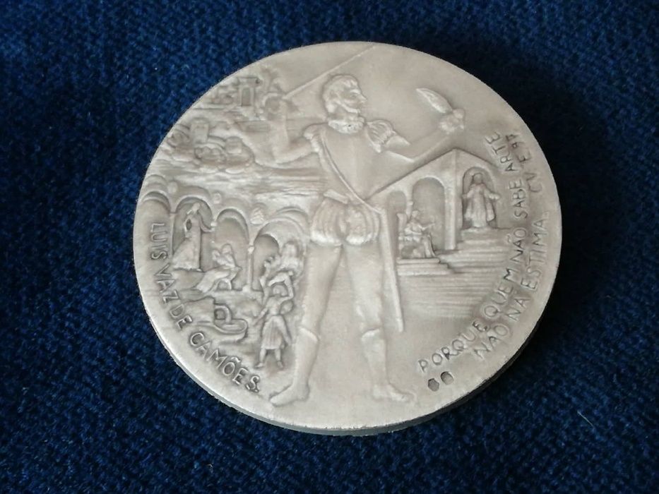 Medalha Camões em prata ano 2001 da Philae