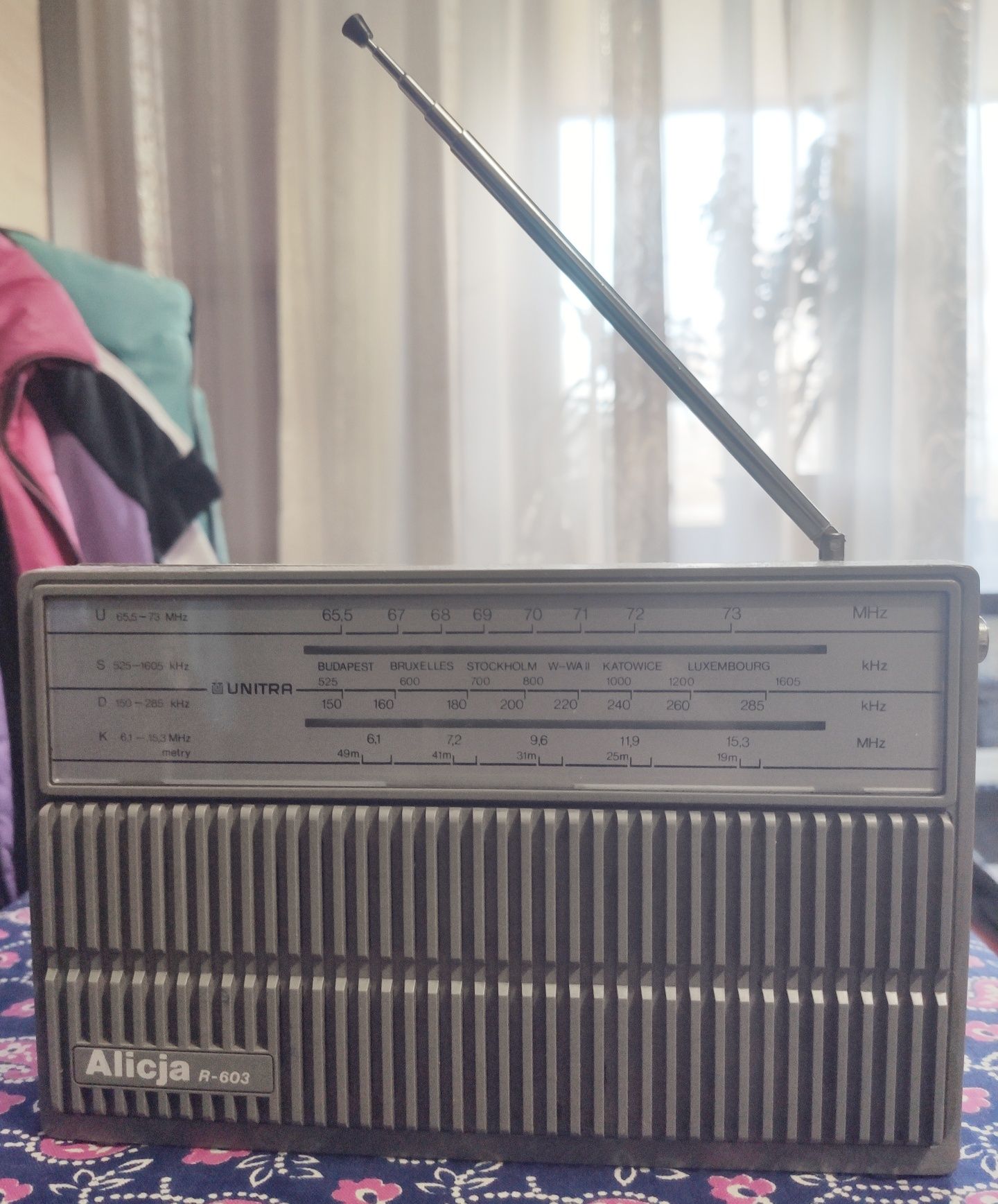 Радио Alicja R-603 1983 года