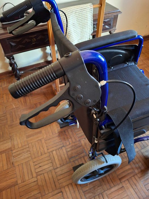 Cadeira de rodas Invacare Alu Lite