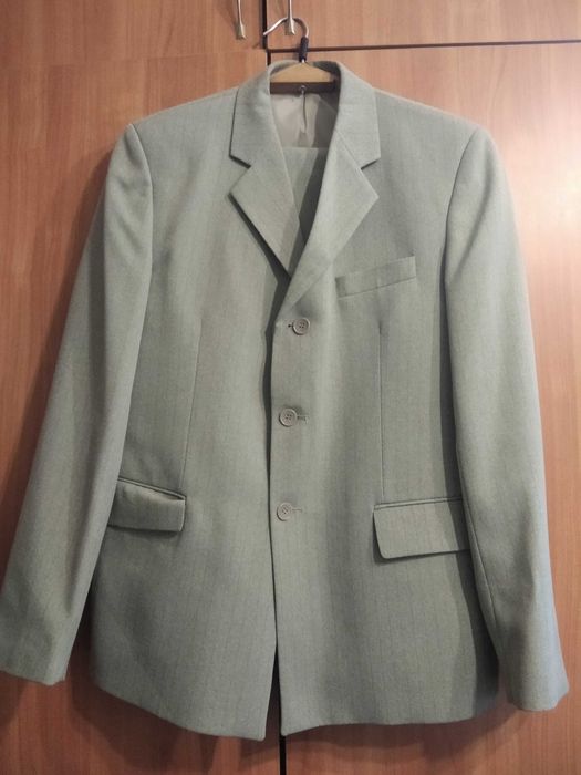 Чоловічий класичний костюм двійка