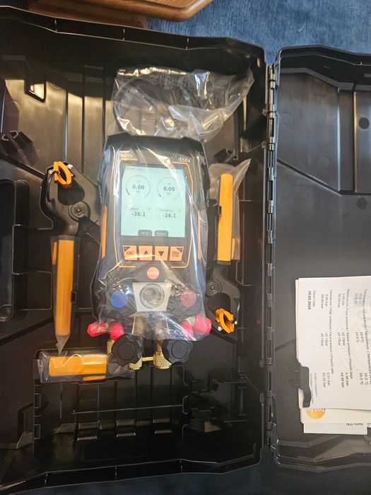 Oprawa zaworowa manometry Testo 558s