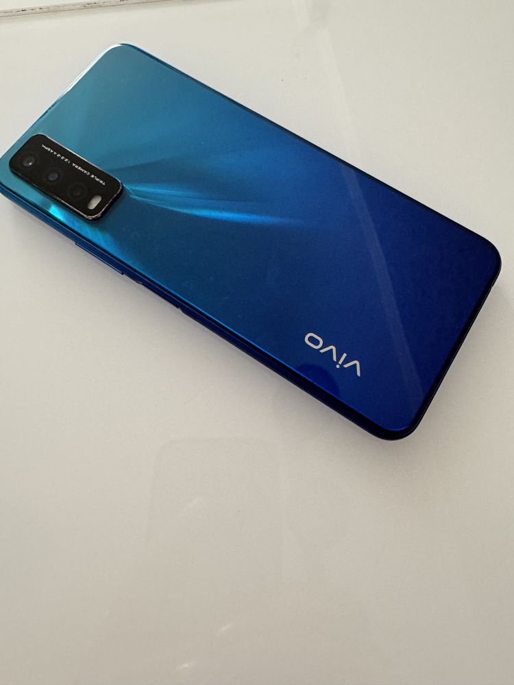 Телефон Vivo Y20 4/64