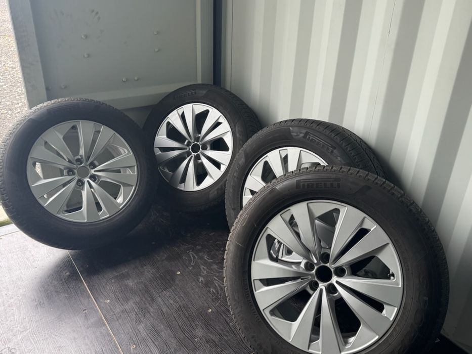 Kola audi Q8 z oponami pirelli okzja !!!
