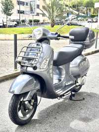 Vespa Granturismo 200