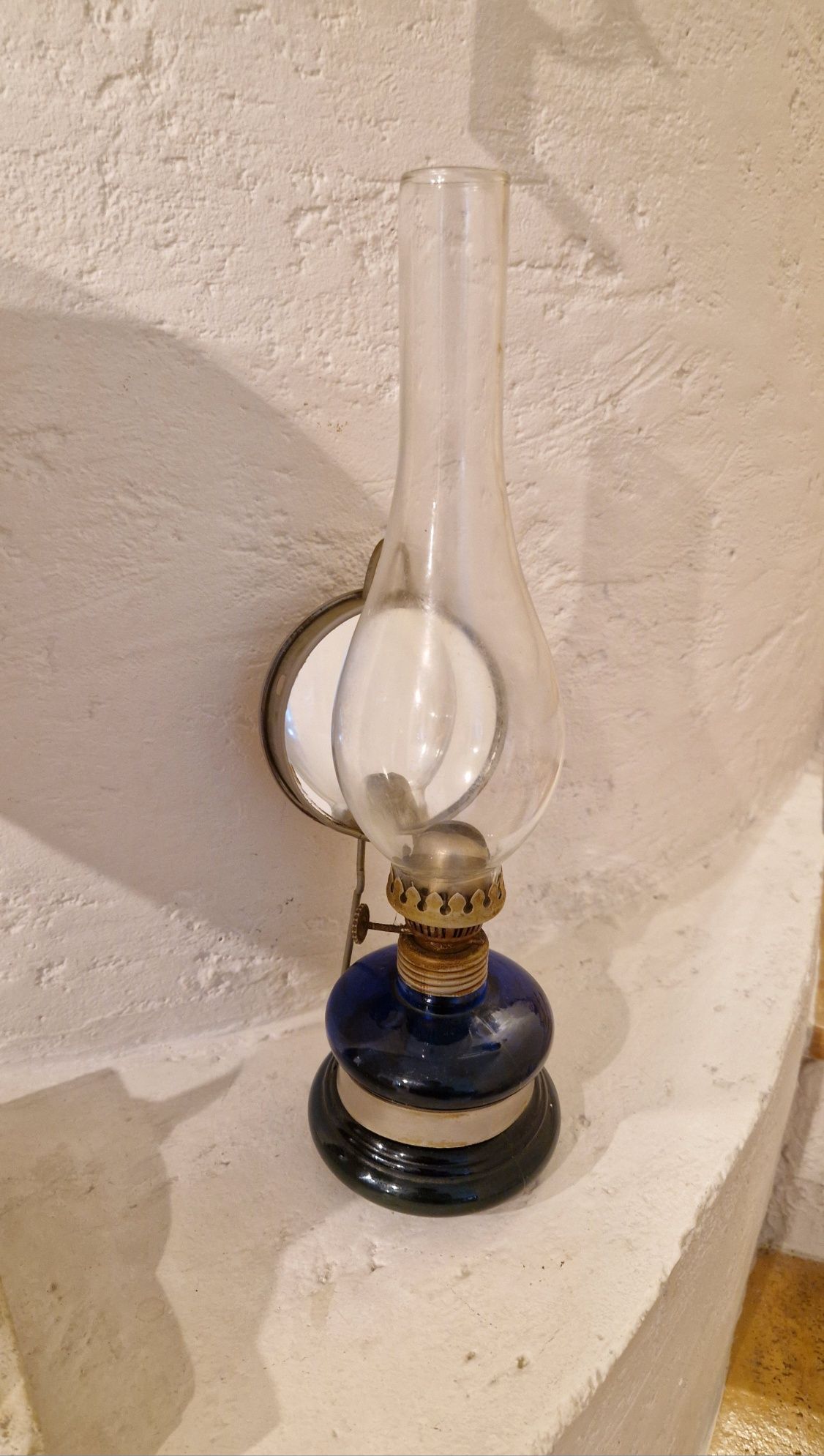Stara LAMPKA NAFTOWA sprawna ścianę z cylinderem do lampy naftowej,PRL