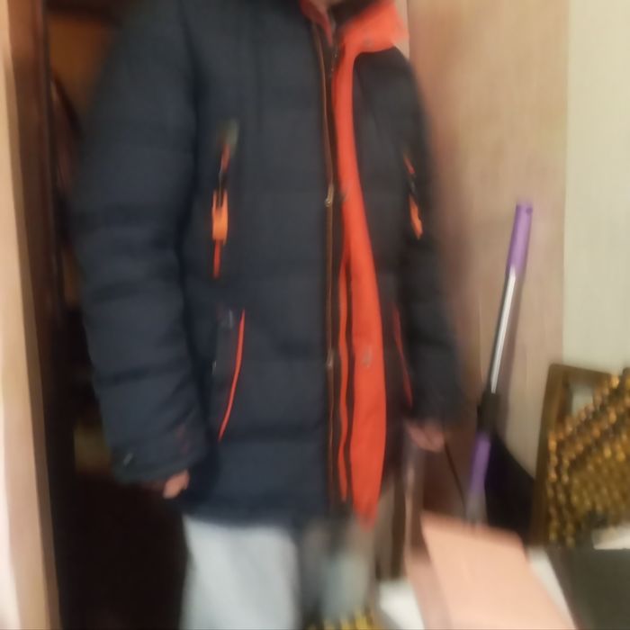 Пролам куртку  зима  р  46 т48  рост  1 65 см