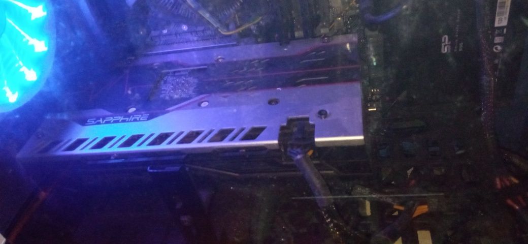 Sapphire pulse rx580 4 gb , rx 580