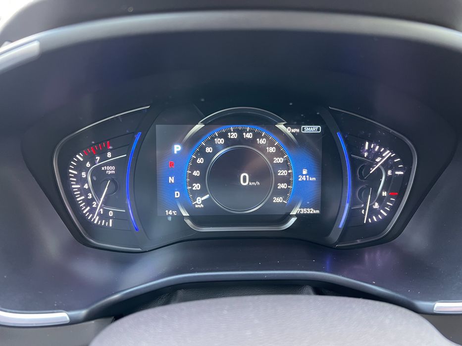 Hyundai SantaFe 2.4 бензин