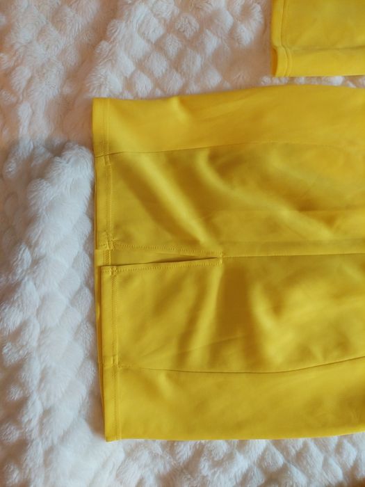 Sukienka kanarkowa żółta S 36 rękawy tuba wesele