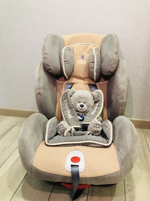 Автокрісло Eternal Shield Honey Baby isofix 9-36кг дуже зручне як нове