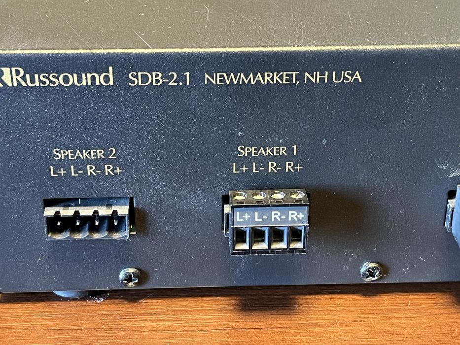 Russound SDB-2.1 Selektor Głośników rozdzielacz