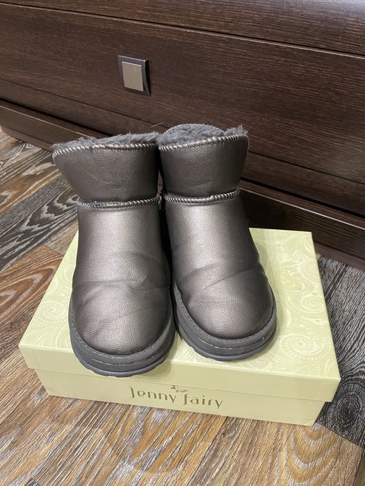 Угги для дівчинки 35 р. 21,5 см устілка