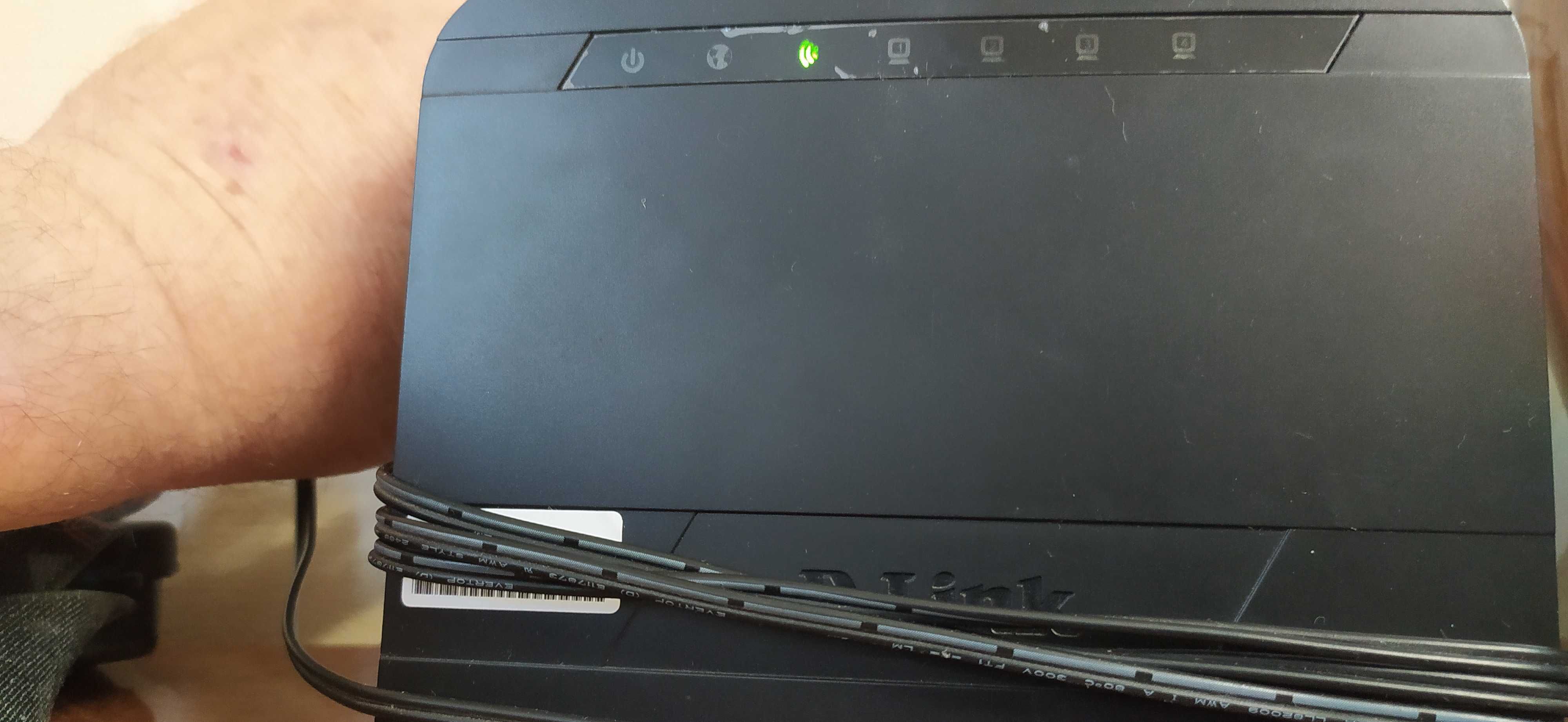 роутер D-Link DIR-300 и маршрутизаторTP-Link TL-SF1005D