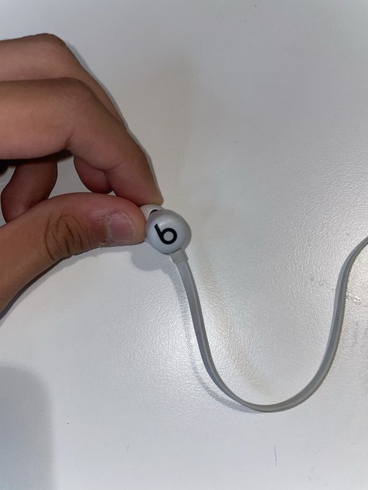 Auriculares Beats Flex sem fios