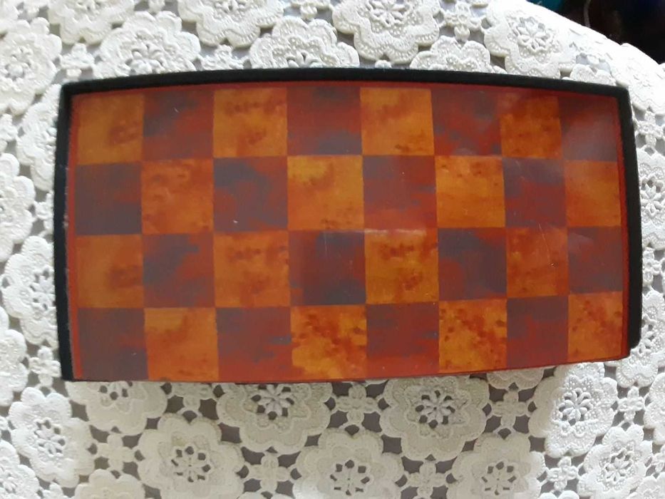 Шахматы складные удобно носить с собой в сумке б\у.