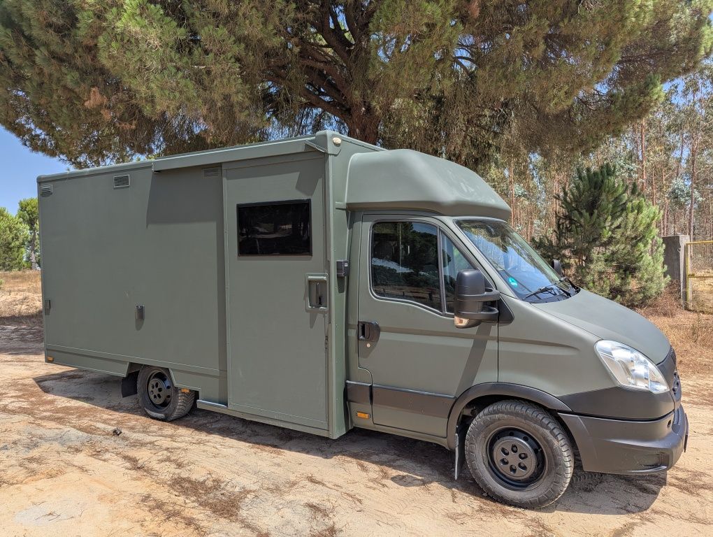 Autocaravana Premium – Totalmente Autônoma.